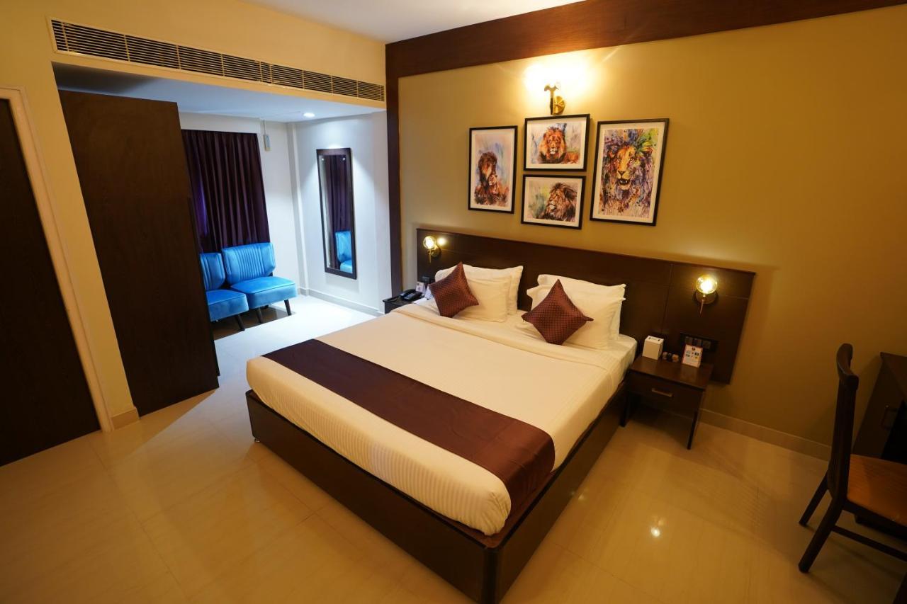 Neyyar Residency Hotel Neyyattinkara Exterior foto